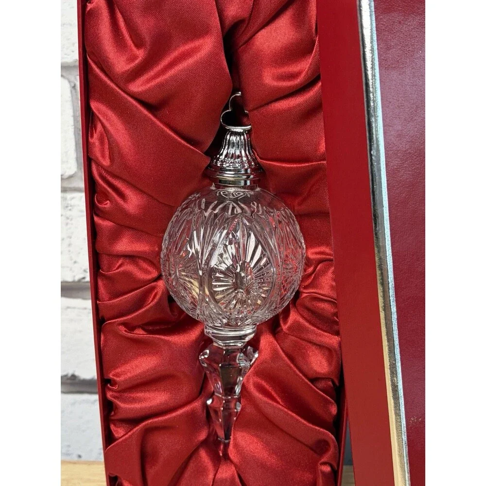 Waterford Crystal SPIRE ORNAMENT WITH ENHANCER - New in Box - #151922 2010
